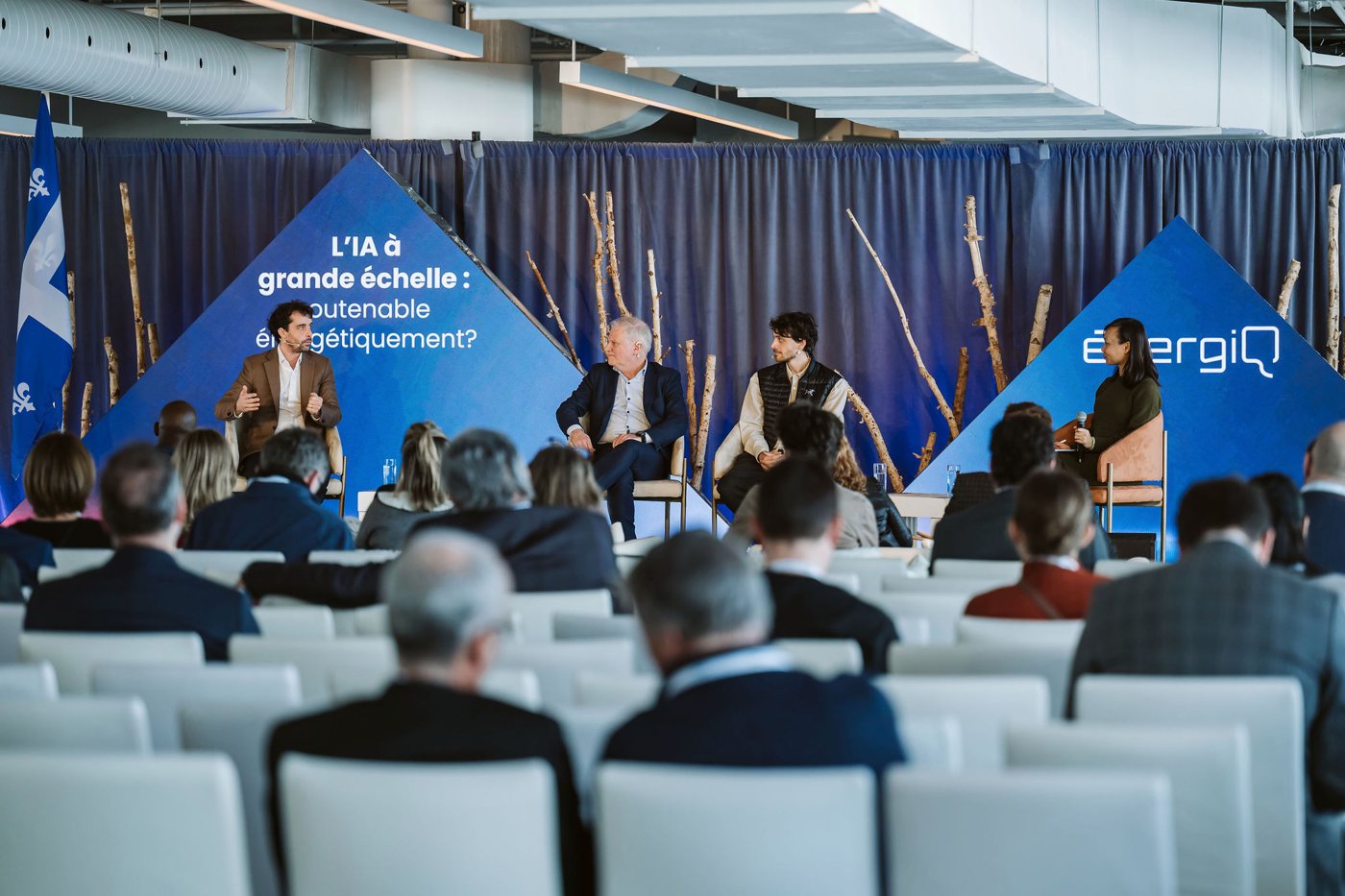 Panel « L'IA à grande échelle » devant le public d'ēnergiQ 2026